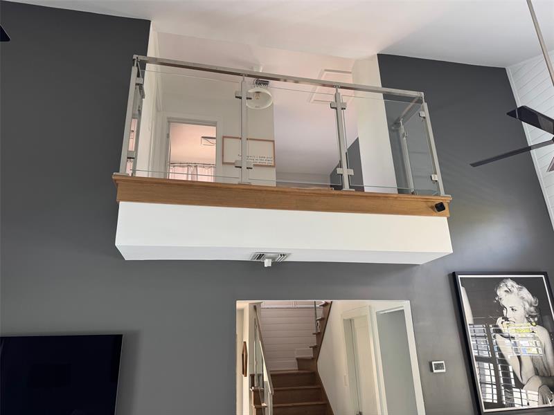 Image 14 of 38 For 18 Capitol Ct