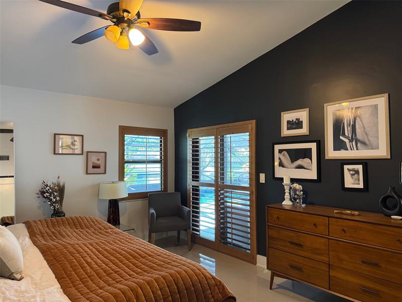 Image 16 of 38 For 18 Capitol Ct