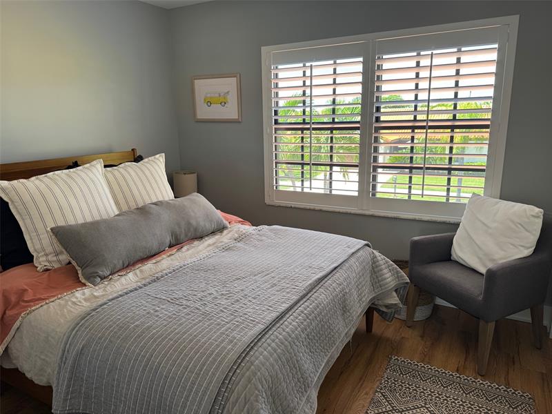 Image 22 of 38 For 18 Capitol Ct