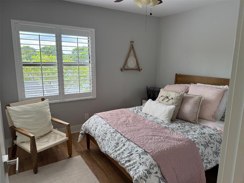 Image 25 of 38 For 18 Capitol Ct