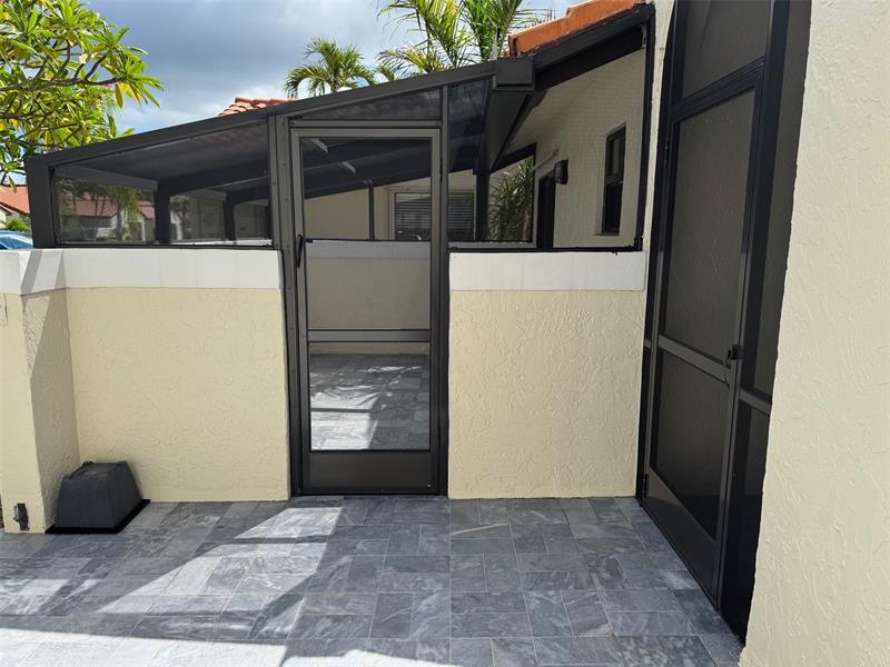 Image 29 of 38 For 18 Capitol Ct