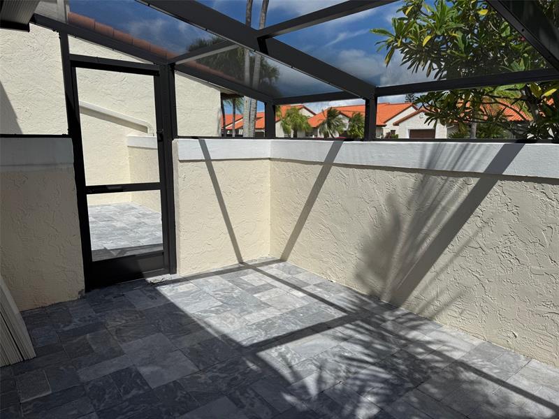 Image 30 of 38 For 18 Capitol Ct