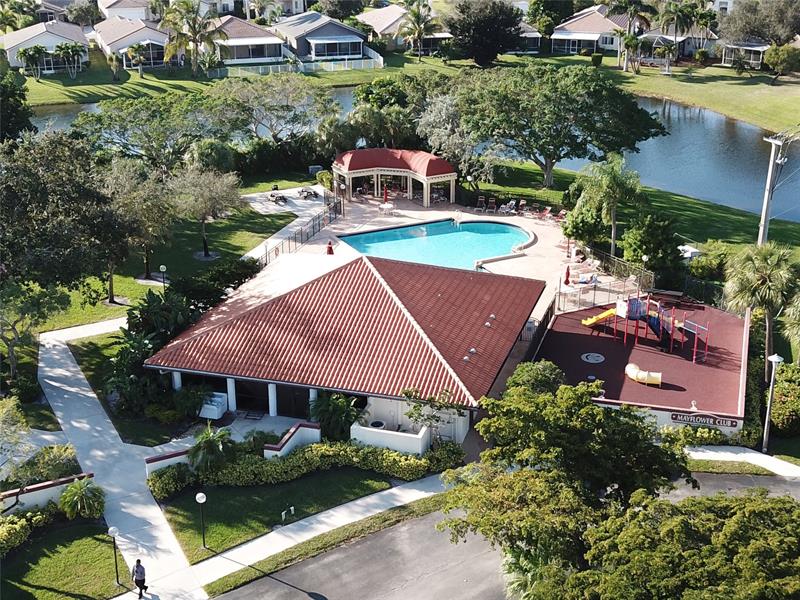 Image 35 of 38 For 18 Capitol Ct