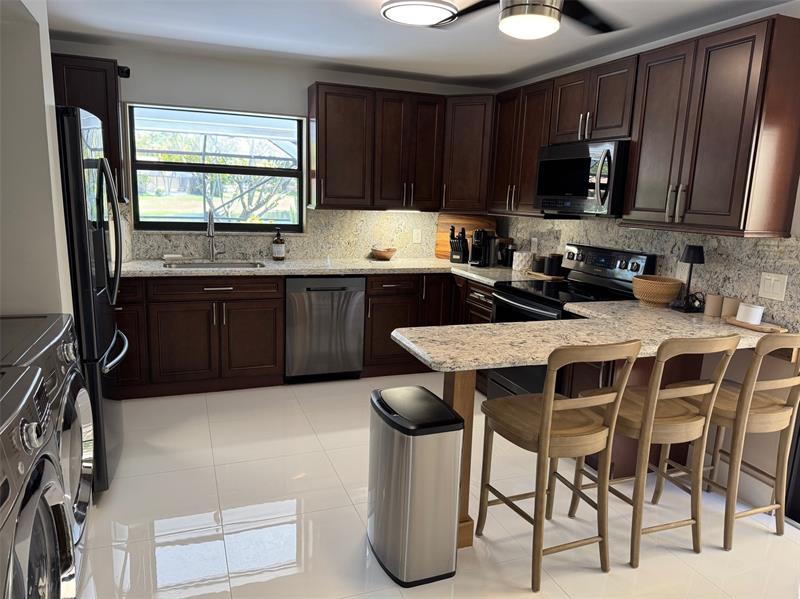 Image 8 of 38 For 18 Capitol Ct