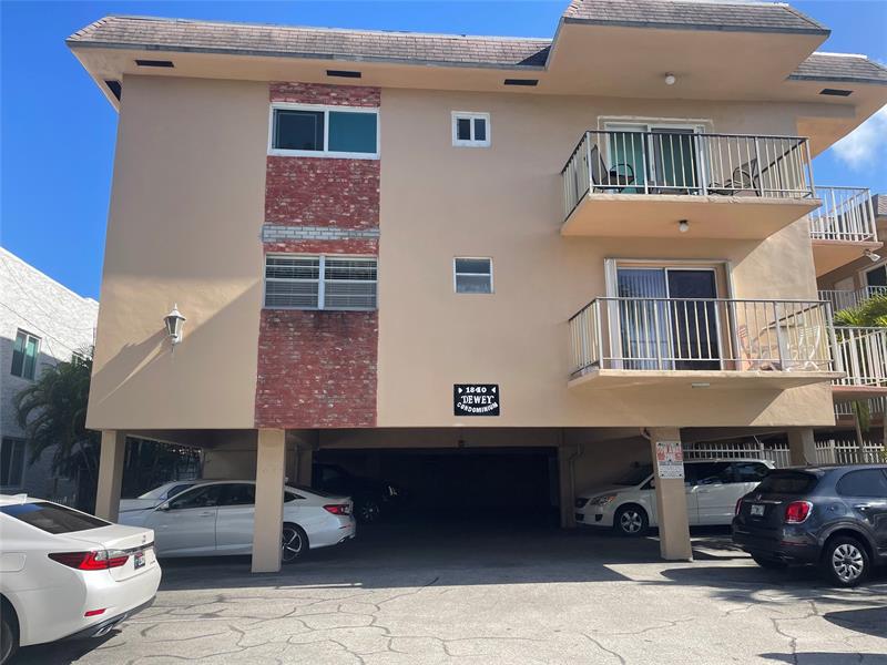 Details for 1840 Dewey St  102, Hollywood, FL 33020