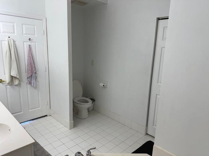 Image 18 of 40 For 2801 Aragon Blvd