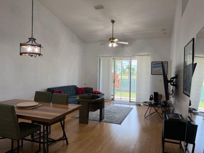 Image 7 of 40 For 2801 Aragon Blvd