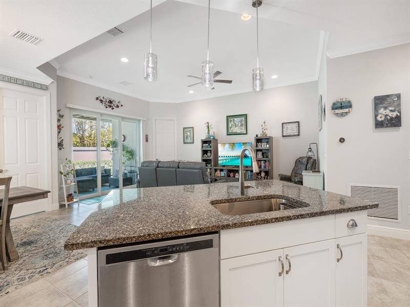 Image 20 of 45 For 2557 Bella Vista Cir
