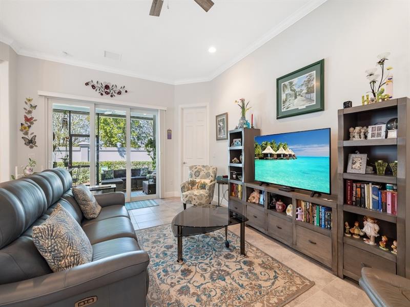 Image 8 of 45 For 2557 Bella Vista Cir