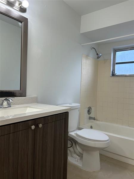 Image 16 of 21 For 11610 33rd St