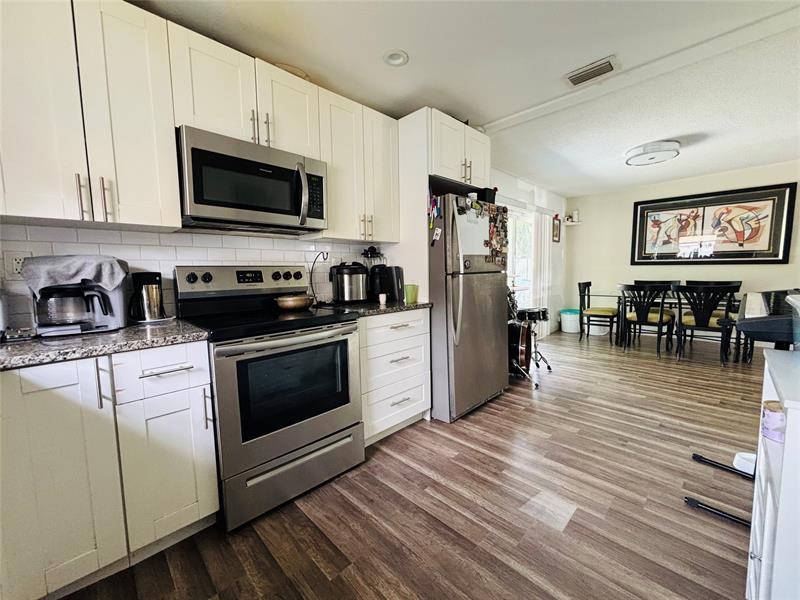 Image 9 of 20 For 426 79th Ter