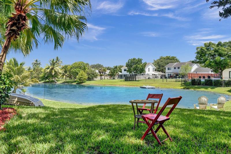 Details for 10582 Grove Pl, Cooper City, FL 33328