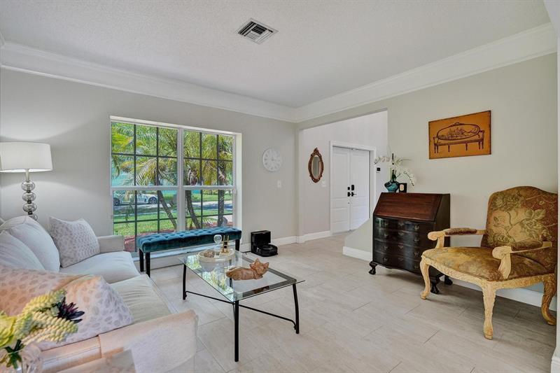 Image 10 of 81 For 10582 Grove Pl