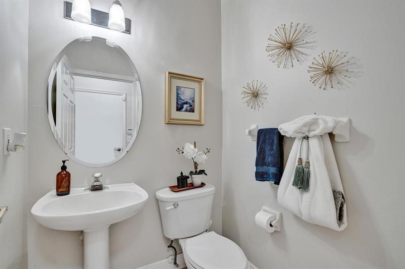 Image 35 of 81 For 10582 Grove Pl