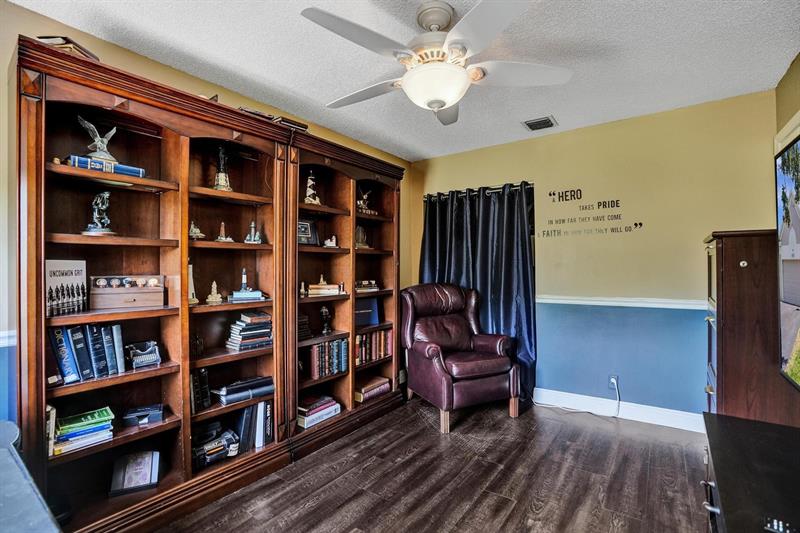 Image 38 of 81 For 10582 Grove Pl