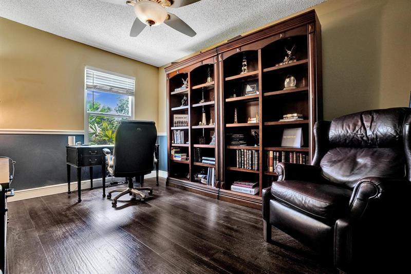 Image 40 of 81 For 10582 Grove Pl