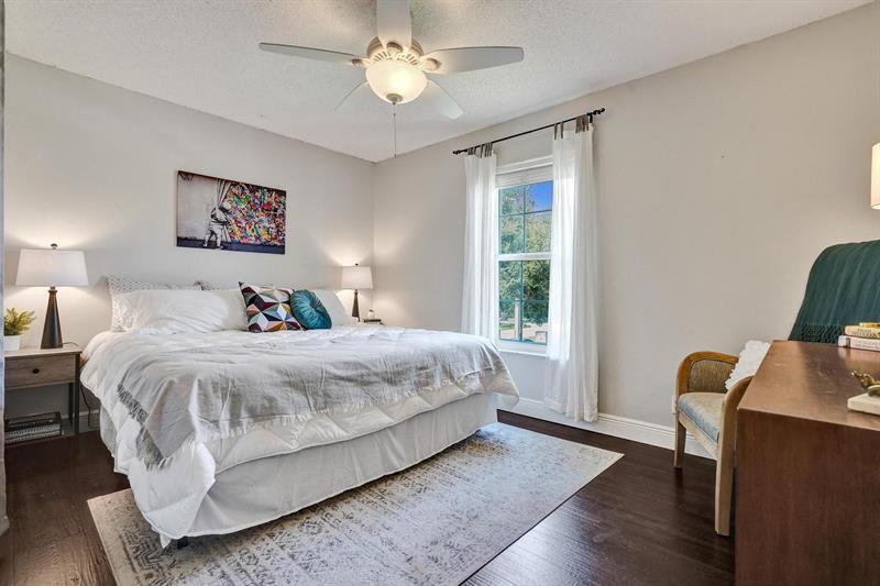 Image 44 of 81 For 10582 Grove Pl