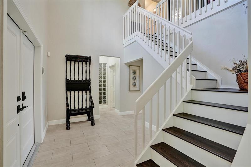Image 7 of 81 For 10582 Grove Pl