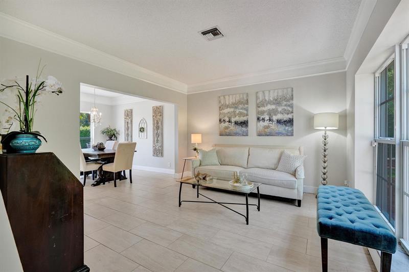 Image 9 of 81 For 10582 Grove Pl
