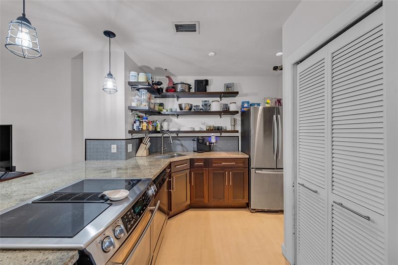 Image 13 of 33 For 1535 15th St  305