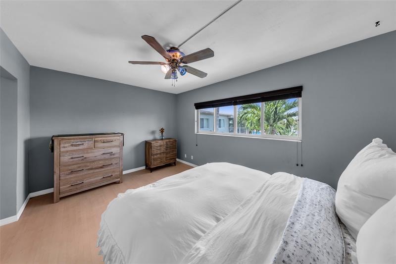 Image 20 of 33 For 1535 15th St  305