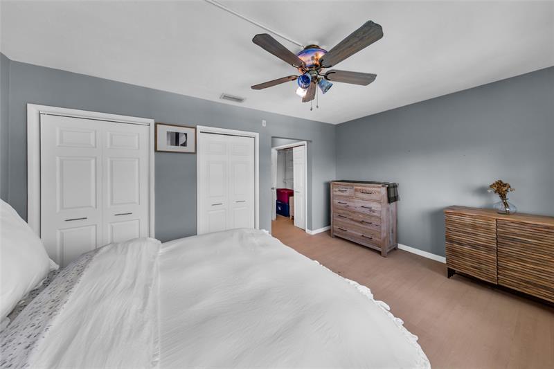 Image 21 of 33 For 1535 15th St  305