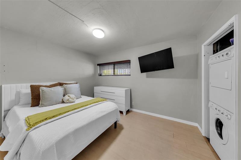 Image 24 of 33 For 1535 15th St  305