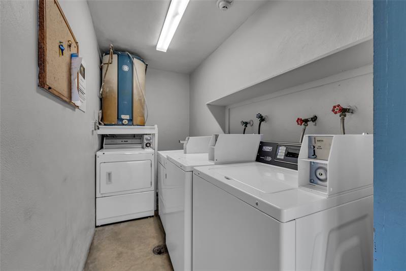 Image 30 of 33 For 1535 15th St  305