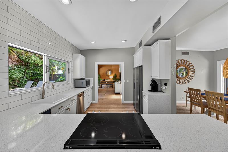 Image 32 of 80 For 2112 Manatee Drive