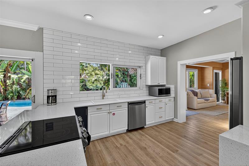 Image 35 of 80 For 2112 Manatee Drive