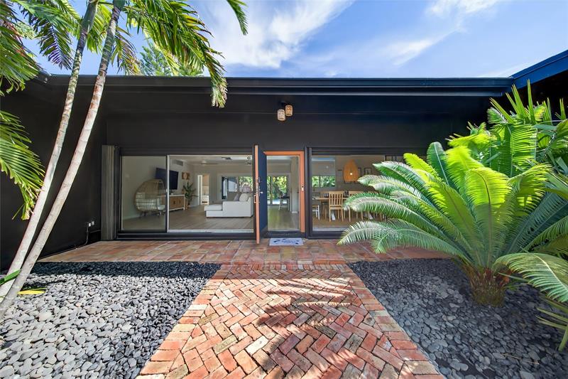 Image 5 of 80 For 2112 Manatee Drive