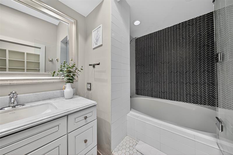 Image 55 of 80 For 2112 Manatee Drive