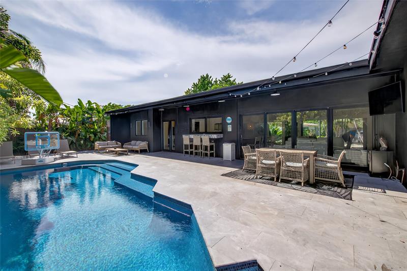 Image 9 of 80 For 2112 Manatee Drive