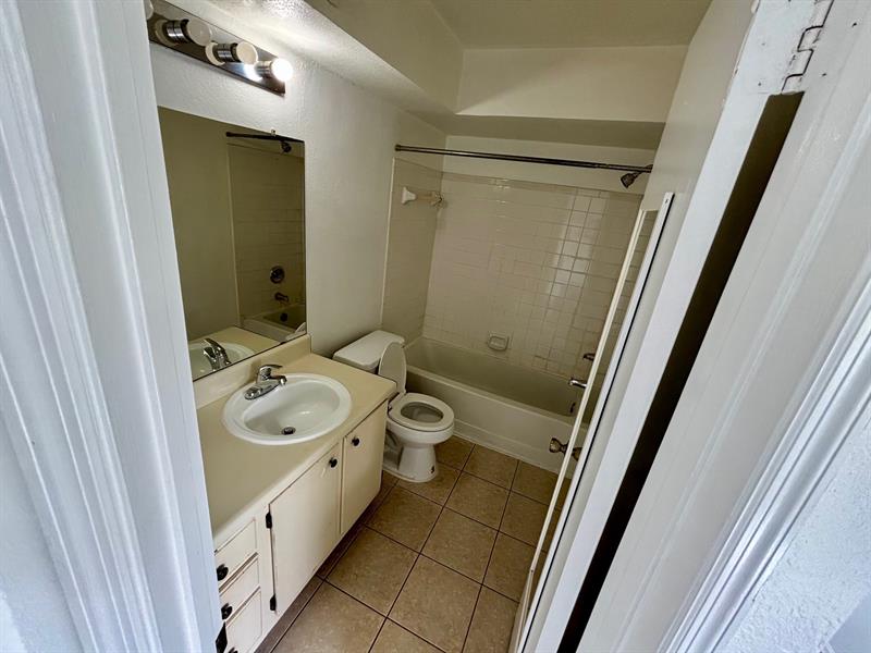 Image 13 of 15 For 2796 University Dr  2207