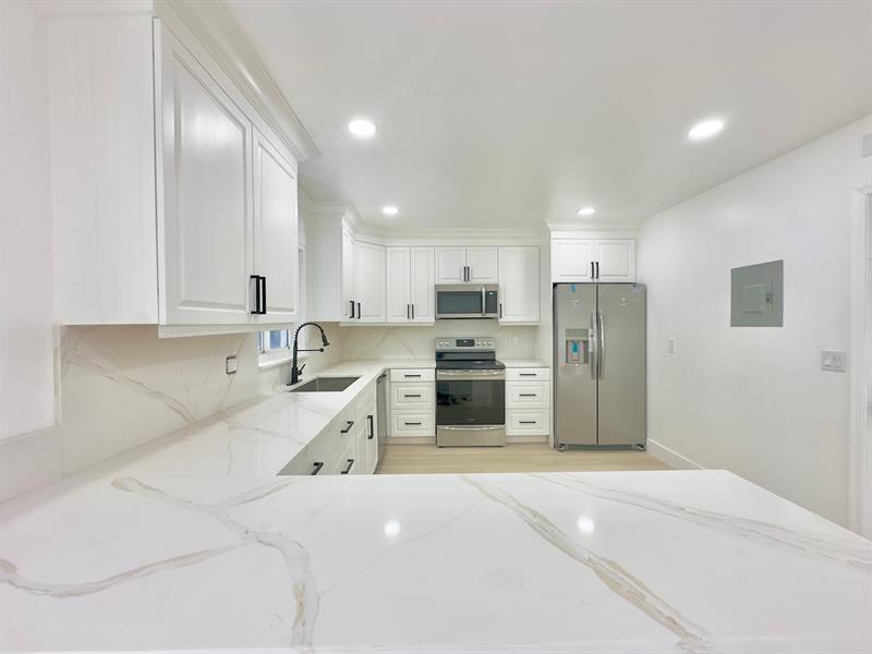 Image 11 of 28 For 6811 32nd Ave