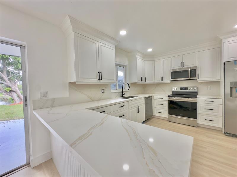 Image 8 of 28 For 6811 32nd Ave