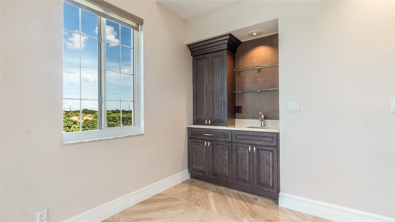 Image 19 of 62 For 4116 Palm Aire Dr  166b