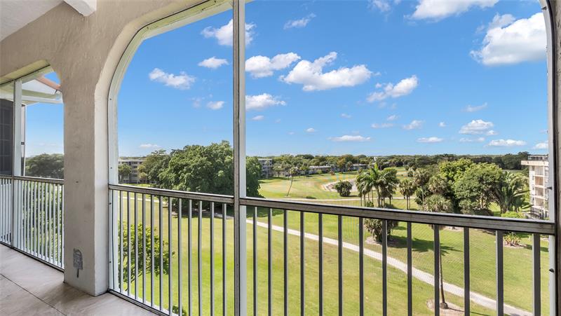 Image 30 of 62 For 4116 Palm Aire Dr  166b