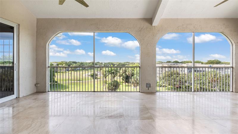 Image 33 of 62 For 4116 Palm Aire Dr  166b