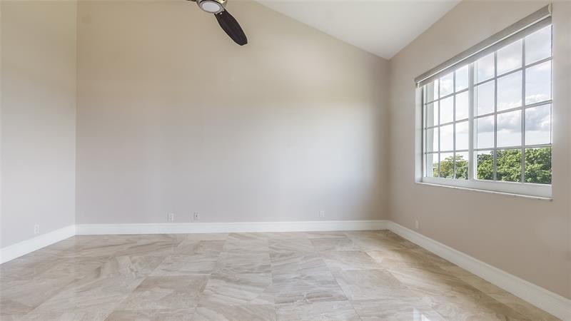 Image 35 of 62 For 4116 Palm Aire Dr  166b
