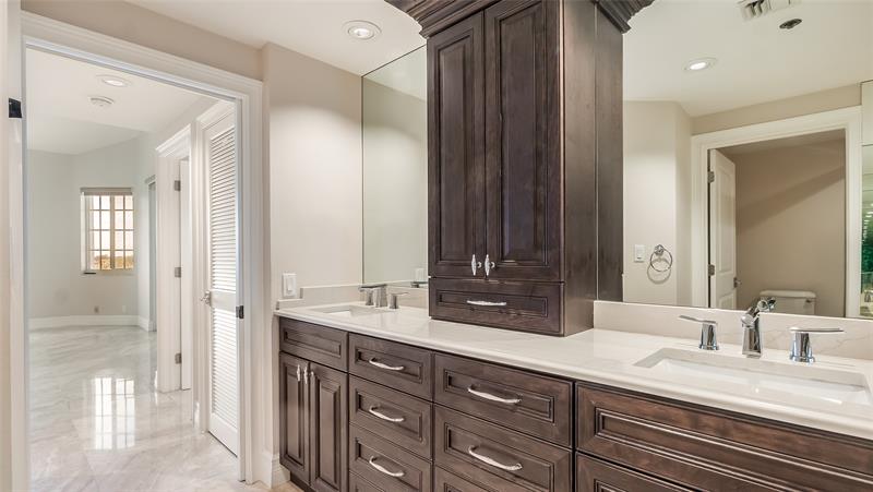 Image 42 of 62 For 4116 Palm Aire Dr  166b