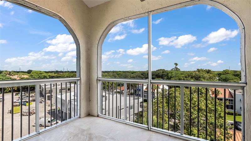 Image 50 of 62 For 4116 Palm Aire Dr  166b