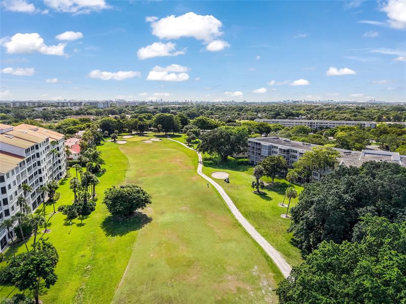 Image 57 of 62 For 4116 Palm Aire Dr  166b