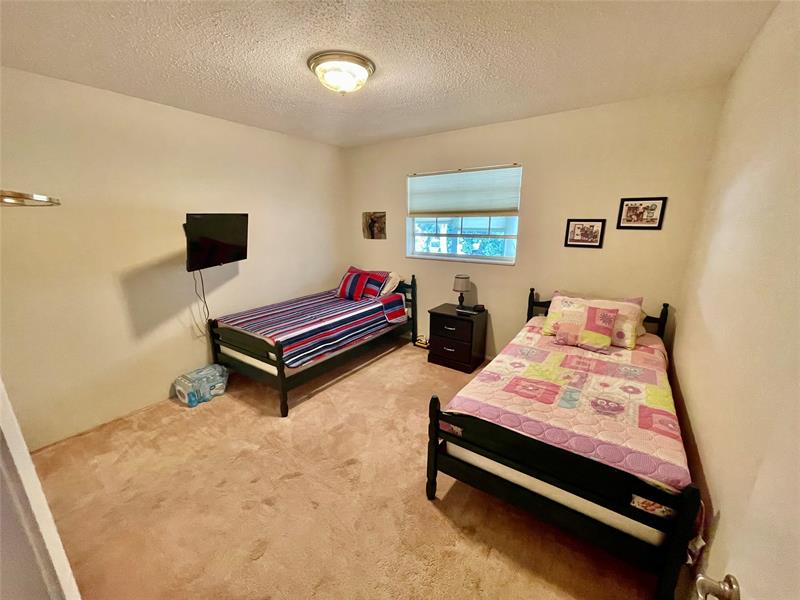 Image 20 of 32 For 4140 44th Ave  211