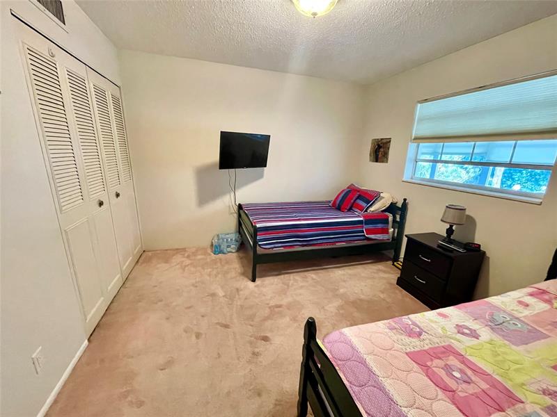 Image 21 of 32 For 4140 44th Ave  211