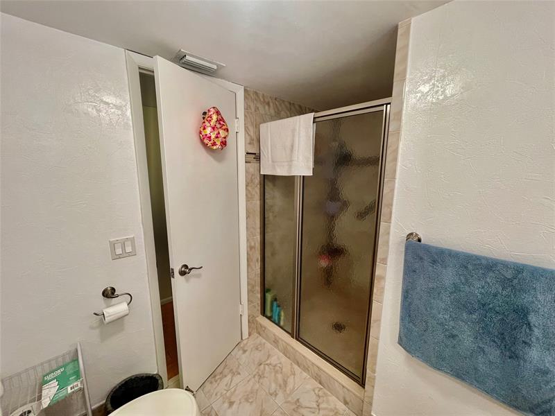 Image 23 of 32 For 4140 44th Ave  211