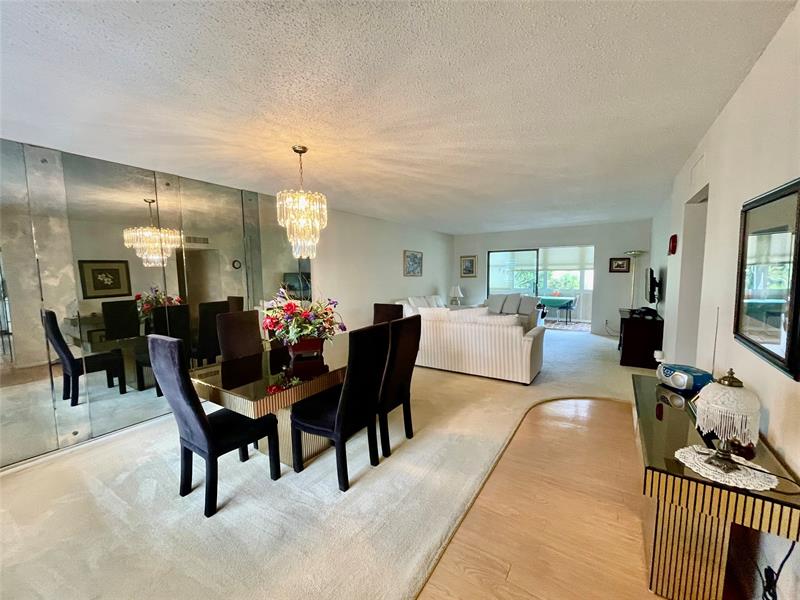 Image 8 of 32 For 4140 44th Ave  211