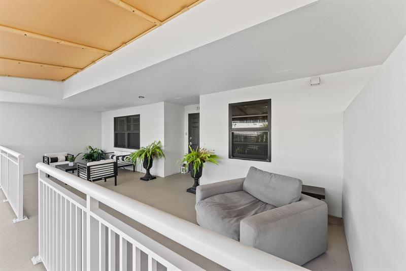 Image 10 of 46 For 3100 48th St  304