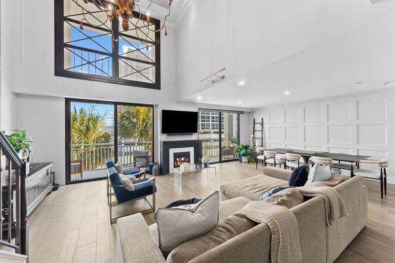 Image 16 of 46 For 3100 48th St  304