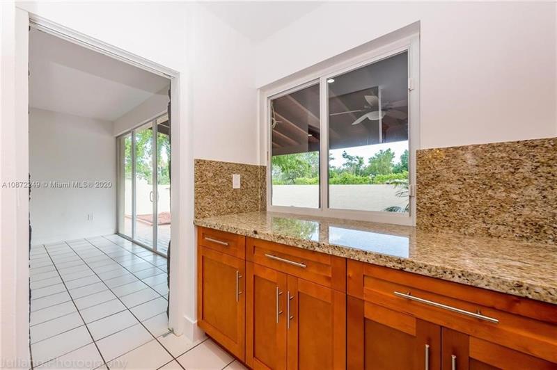 Image 11 of 21 For 9131 Fontainebleau Blvd
